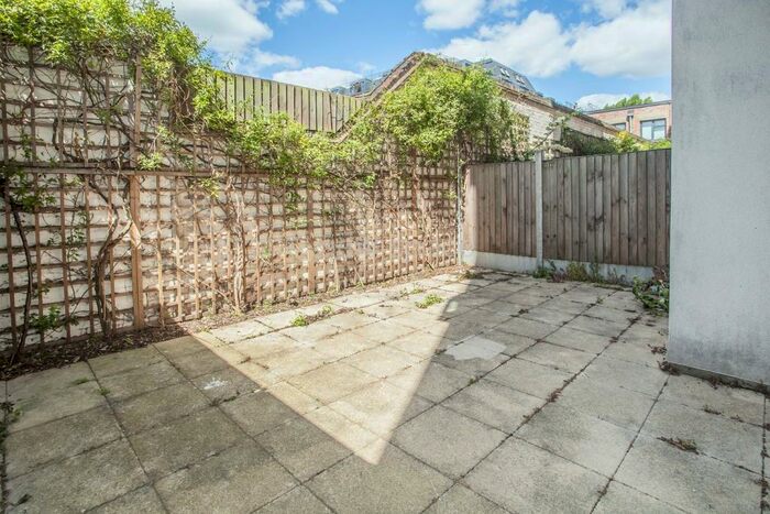 1 Bedroom Flat To Rent In Shore Road, Hackney, E9