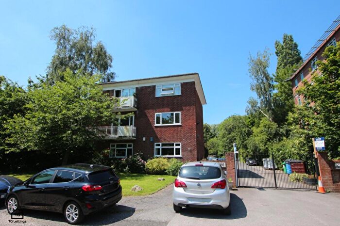 2 Bedroom Flat To Rent In Riverside Court, Palatine Road, Manchester, M20