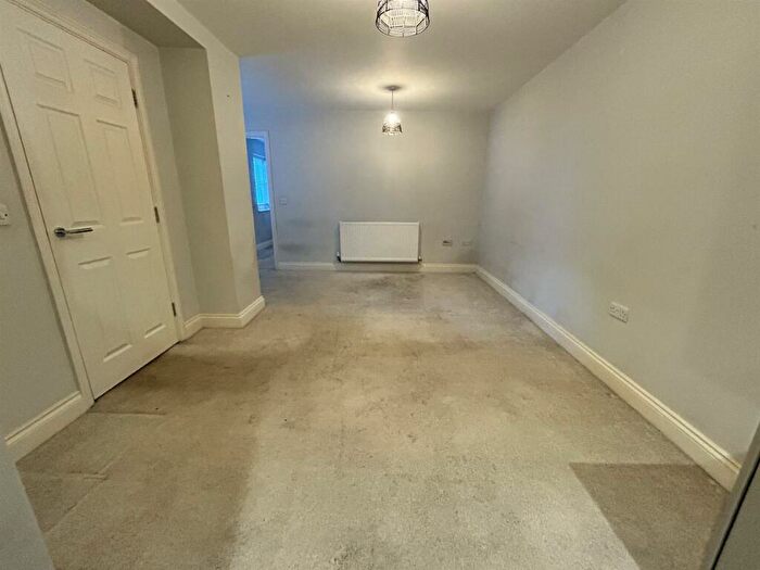 1 Bedroom Apartment For Sale In Cornfield Lane, Eastbourne, BN21