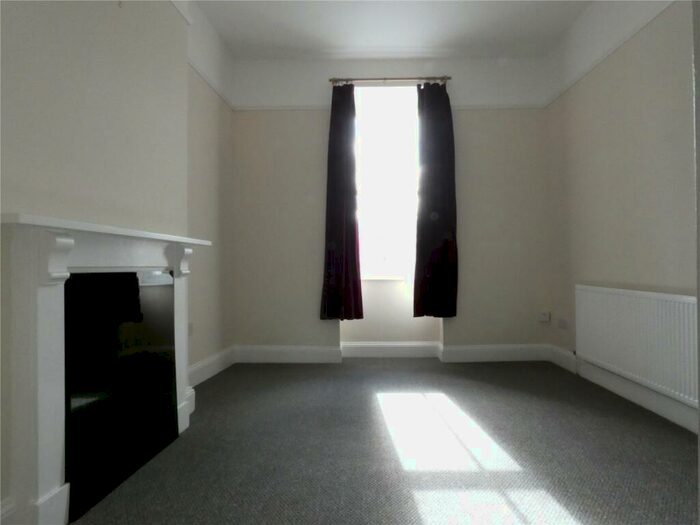 1 Bedroom Apartment To Rent In Castle Square, Caernarfon, LL55