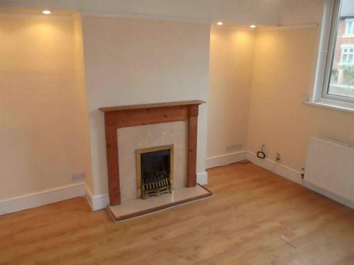 3 Bedroom House To Rent In Birch Avenue, Beeston Rylands, NG9