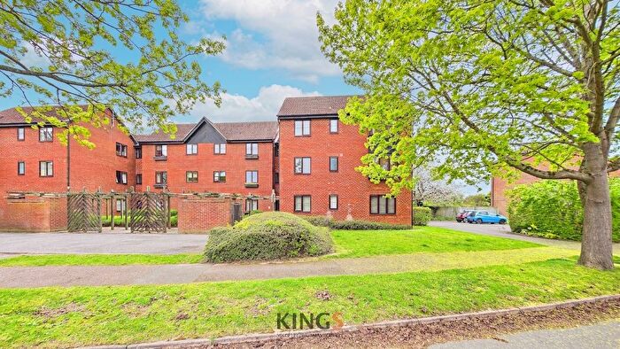 1 Bedroom Flat For Sale In Tempsford, Welwyn Garden City, AL7