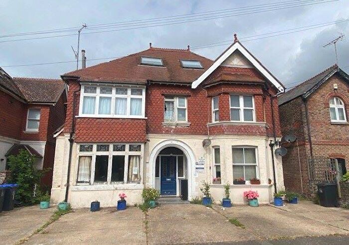 1 Bedroom Apartment For Sale In Flat, Queens Road, Worthing, West Sussex, BN11