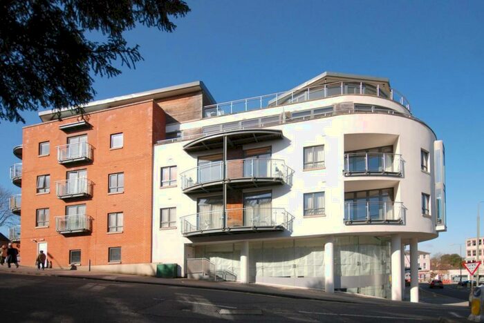 2 Bedroom Flat To Rent In Epsom Road, Guildford, GU1