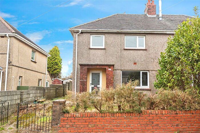 3 Bedroom Semi-Detached House For Sale In Brynymor, Three Crosses, Swansea, SA4