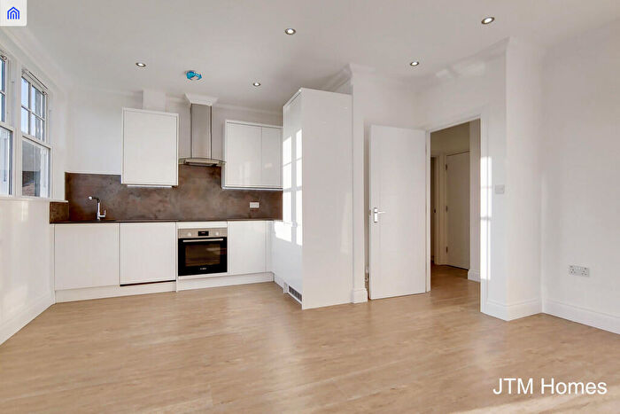 2 Bedroom Apartment To Rent In Hornsey Rise Gardens, N19