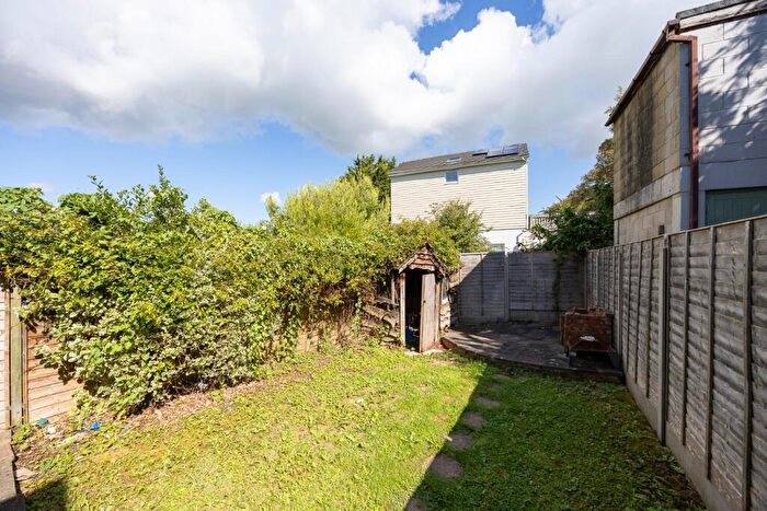 3 Bedroom End Of Terrace House For Sale In Coombe Road, Brighton, BN2