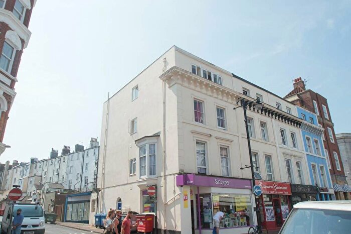 2 Bedroom Flat For Sale In Elms Road, Eastbourne, BN21