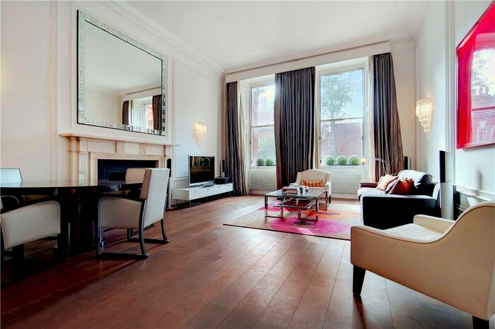 2 Bedroom Flat To Rent In Cadogan Square, London, SW1X