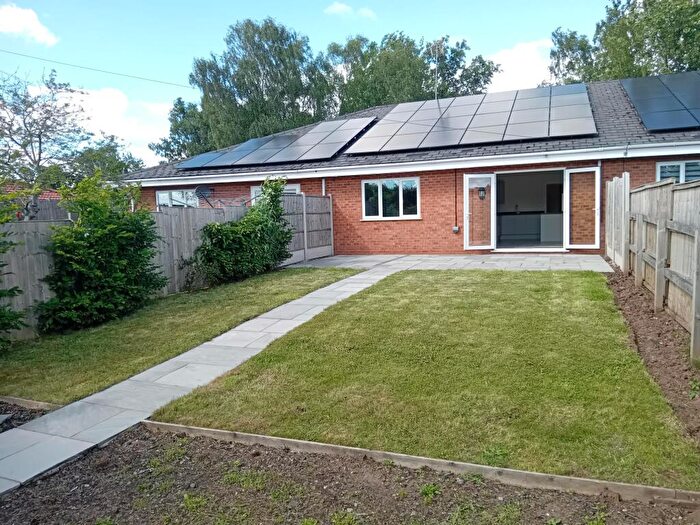 2 Bedroom Bungalow To Rent In Granary Court, Shenstone, Kidderminster, DY10