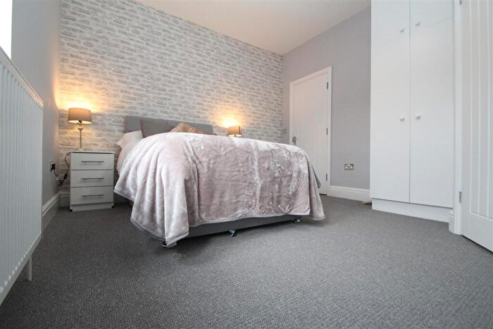 5 Bedroom Barn Conversion To Rent In Reginald Street, Derby, DE23