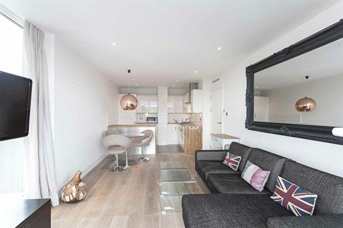 2 Bedroom Apartment To Rent In Warwick Building, Queenstown Road, London, SW11