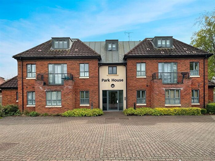 3 Bedroom House To Rent In Queen Ediths Way, Cambridge, CB1