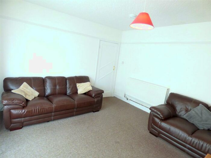 4 Bedroom Semi-Detached House To Rent In St Marys Avenue, Bangor, Gwynedd, LL57