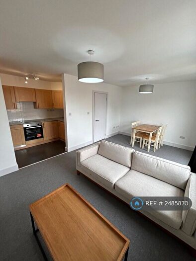 2 Bedroom Flat To Rent In Lavender Hill, London, SW11