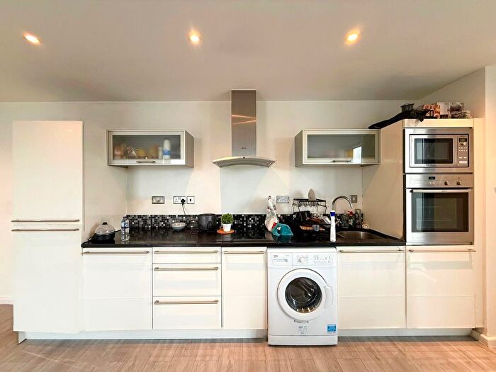 2 Bedroom Property To Rent In Ability Place, Canary Wharf, London, E14