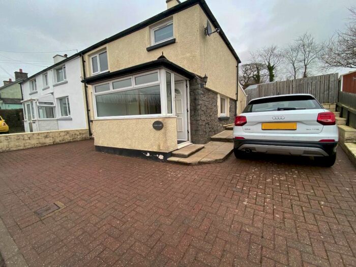 3 Bedroom Property To Rent In New Cross, Aberystwyth, SY23