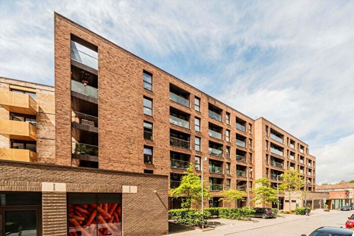 2 Bedroom Flat To Rent In Yeoman Street, Yeoman Street, SE8
