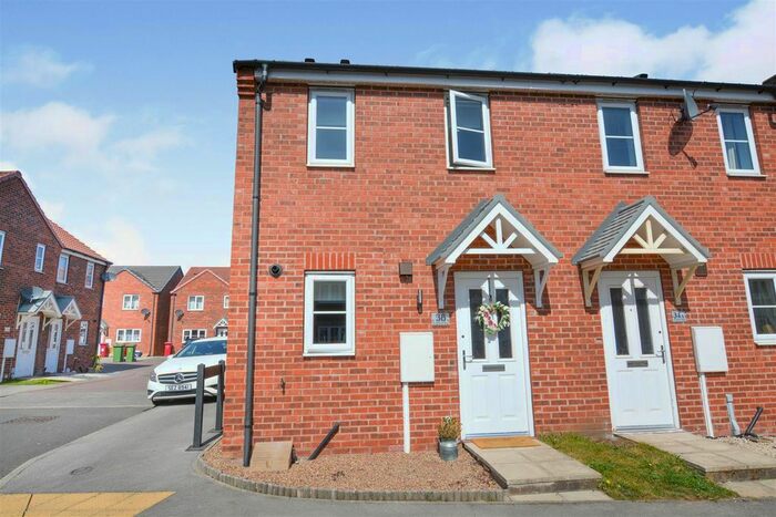 2 Bedroom Semi-Detached House To Rent In Kingfisher Way, Scunthorpe, DN16