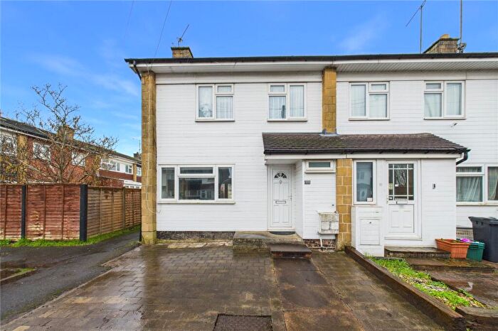 3 Bedroom End Of Terrace House For Sale In Meadow Way, Theale, Reading, Berkshire, RG7