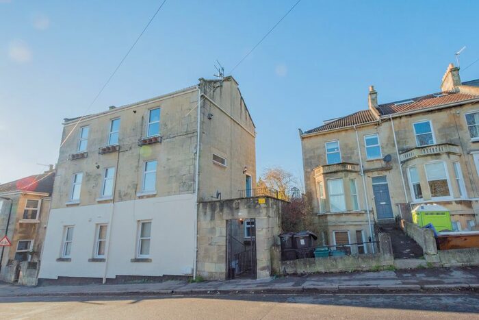 2 Bedroom Flat To Rent In Station Road, Lower Weston, Bath, BA1