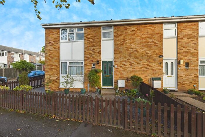 3 Bedroom End Of Terrace House For Sale In Walnut Drive, Witham, Essex, CM8