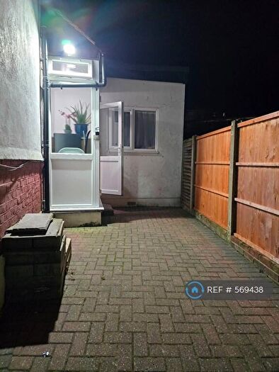 4 Bedroom Semi-Detached House To Rent In Devonshire Hill Lane, London, N17