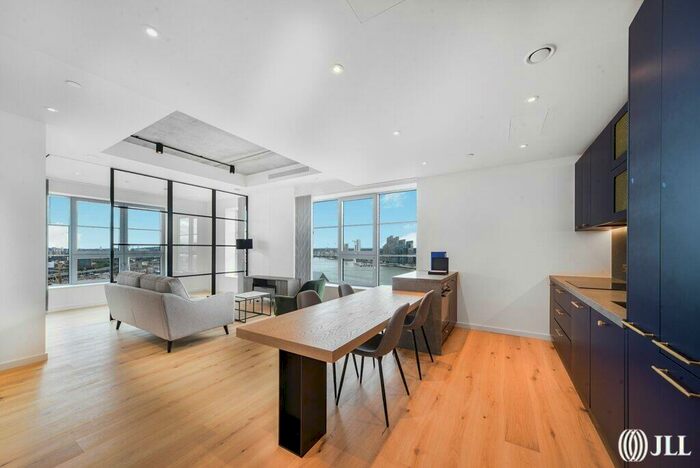 2 Bedroom Flat To Rent In Douglass Tower, Good Luck Hope, E14