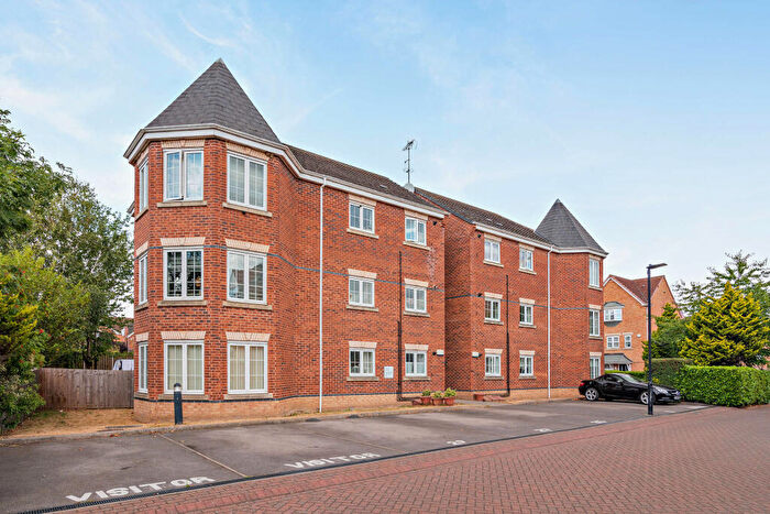 3 Bedroom Flat For Sale In Oak Court, Balby, DN4