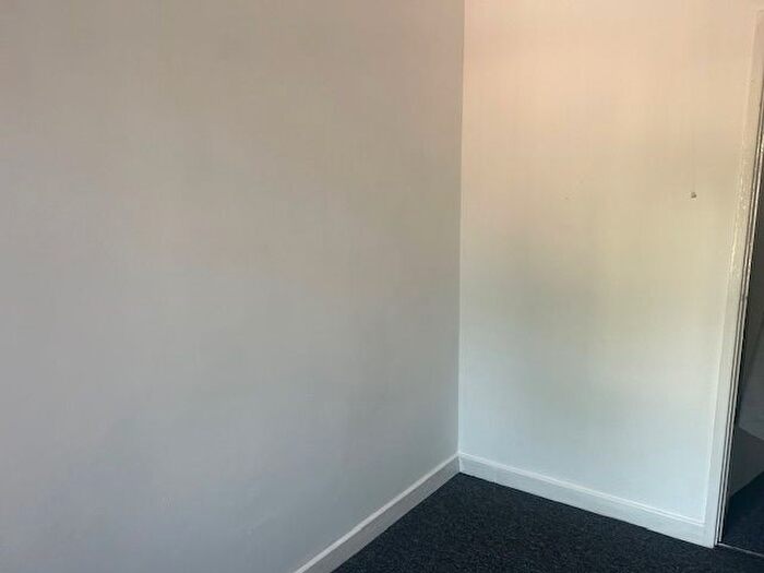 3 Bedroom Detached House To Rent In Rosefield Road, Smethwick, B67