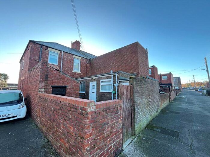 2 Bedroom Flat To Rent In Rothesay Terrace, Bedlington, NE22