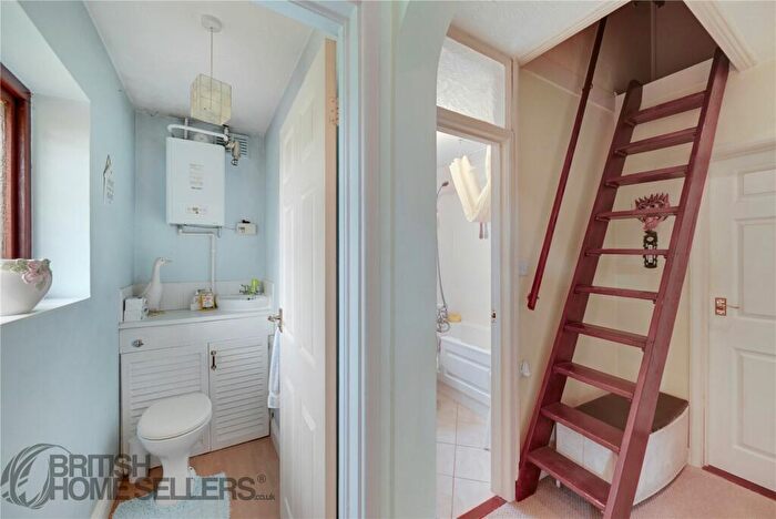 2 Bedroom Bungalow For Sale In Plume Avenue, Colchester, Essex, CO3