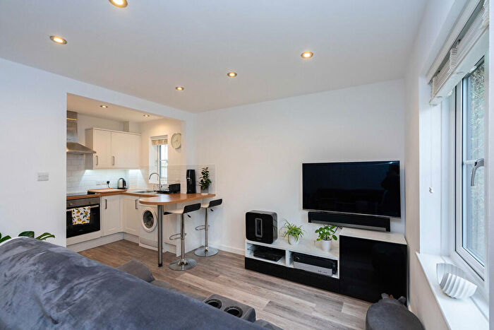 1 Bedroom Semi-Detached House For Sale In Limeway Terrace, Dorking, RH4