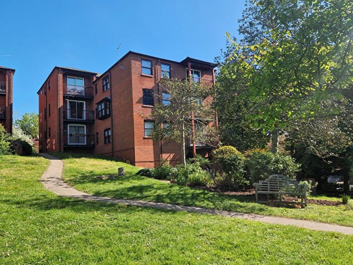 2 Bedroom Flat For Sale In Apartment, Colehurst Park, Lansdowne Walk, Worcester., WR3