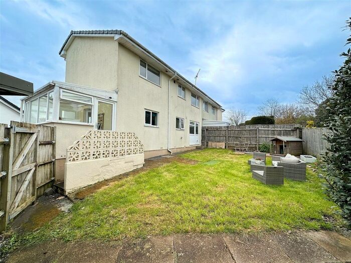 4 Bedroom Semi-Detached House For Sale In Oaklands Park, Buckfastleigh, TQ11