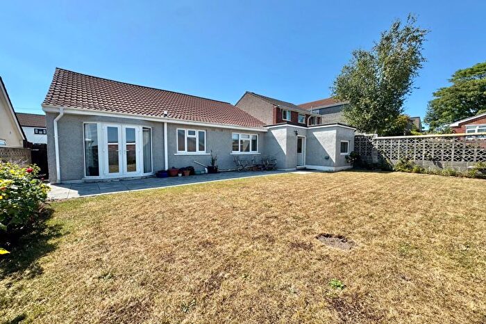 3 Bedroom Detached Bungalow For Sale In Lower Kewstoke Road, Weston-Super-Mare, BS22