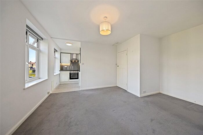 Studio To Rent In Thames Eyot, Cross Deep, Twickenham, Middlesex, TW1