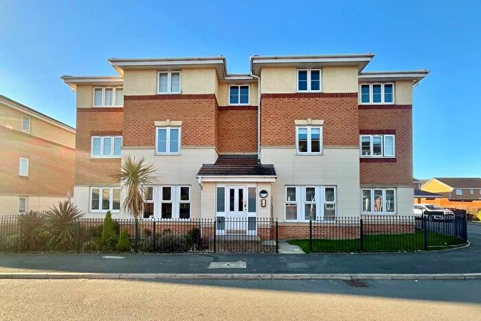 2 Bedroom Flat For Sale In Doveholes Drive, Sheffield, S13