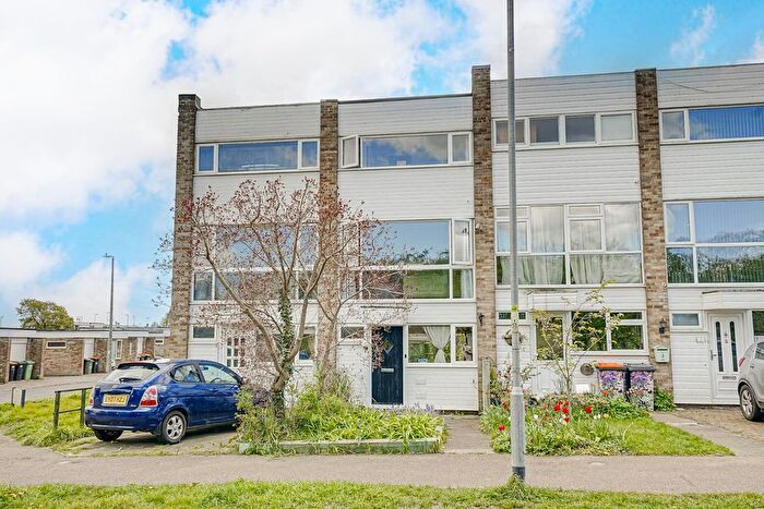 3 Bedroom Terraced House For Sale In Purwell Walk, Leighton Buzzard, LU7