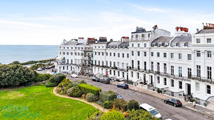 4 Bedroom Flat For Sale In Lewes Crescent, Brighton, East Sussex, BN2