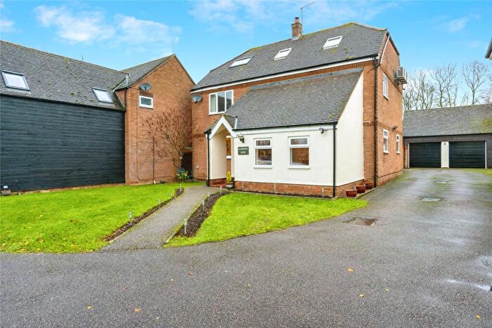 5 Bedroom Detached House For Sale In High Street, Wilden, Bedford, Bedfordshire, MK44