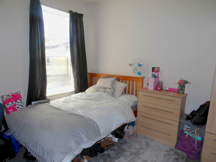 3 Bedroom Apartment To Rent In &#pppw Beds South Road, West Bridgford, NG2