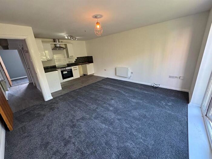 2 Bedroom Apartment To Rent In Regency Gardens, Mount Terrace, Halifax, HX2