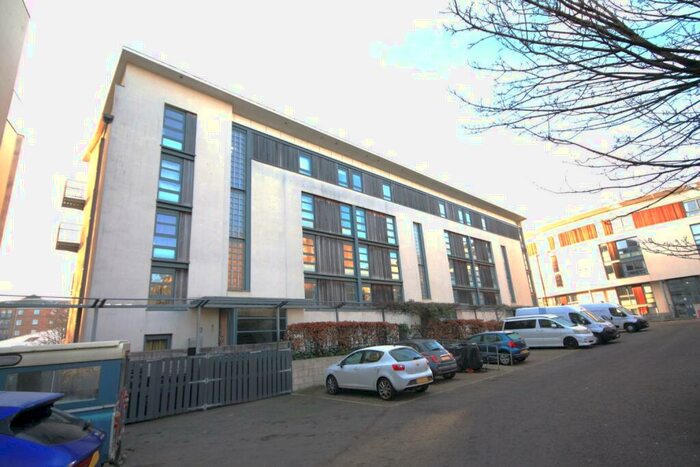 2 Bedroom Flat To Rent In Sandport Way, Leith, Edinburgh, EH6