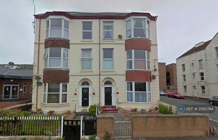 1 Bedroom Flat To Rent In South Parade, Pensarn, Abergele, LL22