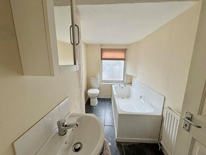 1 Bedroom Flat To Rent In Wardle Road, Sale, M33