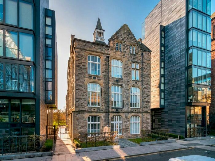 2 Bedroom Flat To Rent In Simpson Loan, Quartermile, Edinburgh, EH3