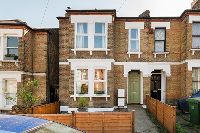 2 Bedroom Apartment To Rent In Queenswood Road, Forest Hill, London, SE23