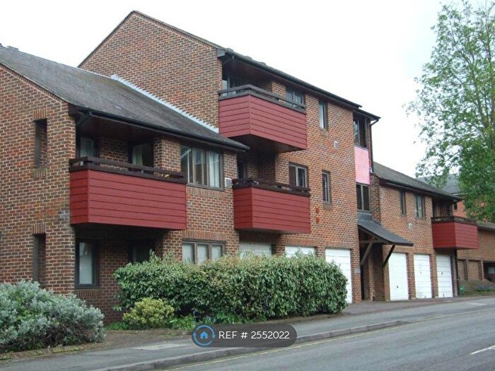 1 Bedroom Flat To Rent In Sidmoth Court, Reading, RG1