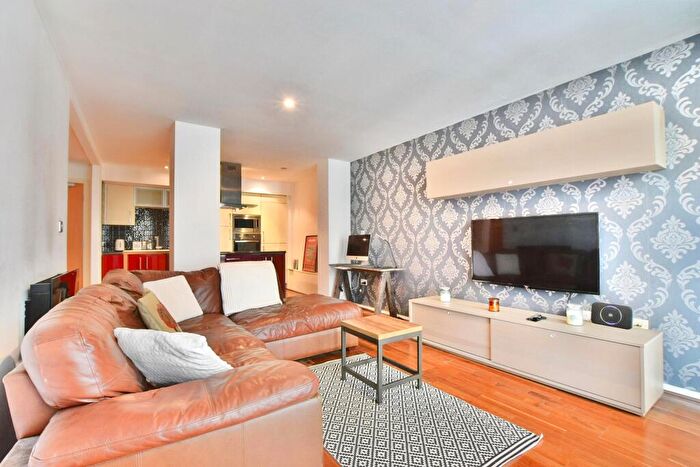 1 Bedroom Apartment To Rent In City South, City Road East, Manchester, M15